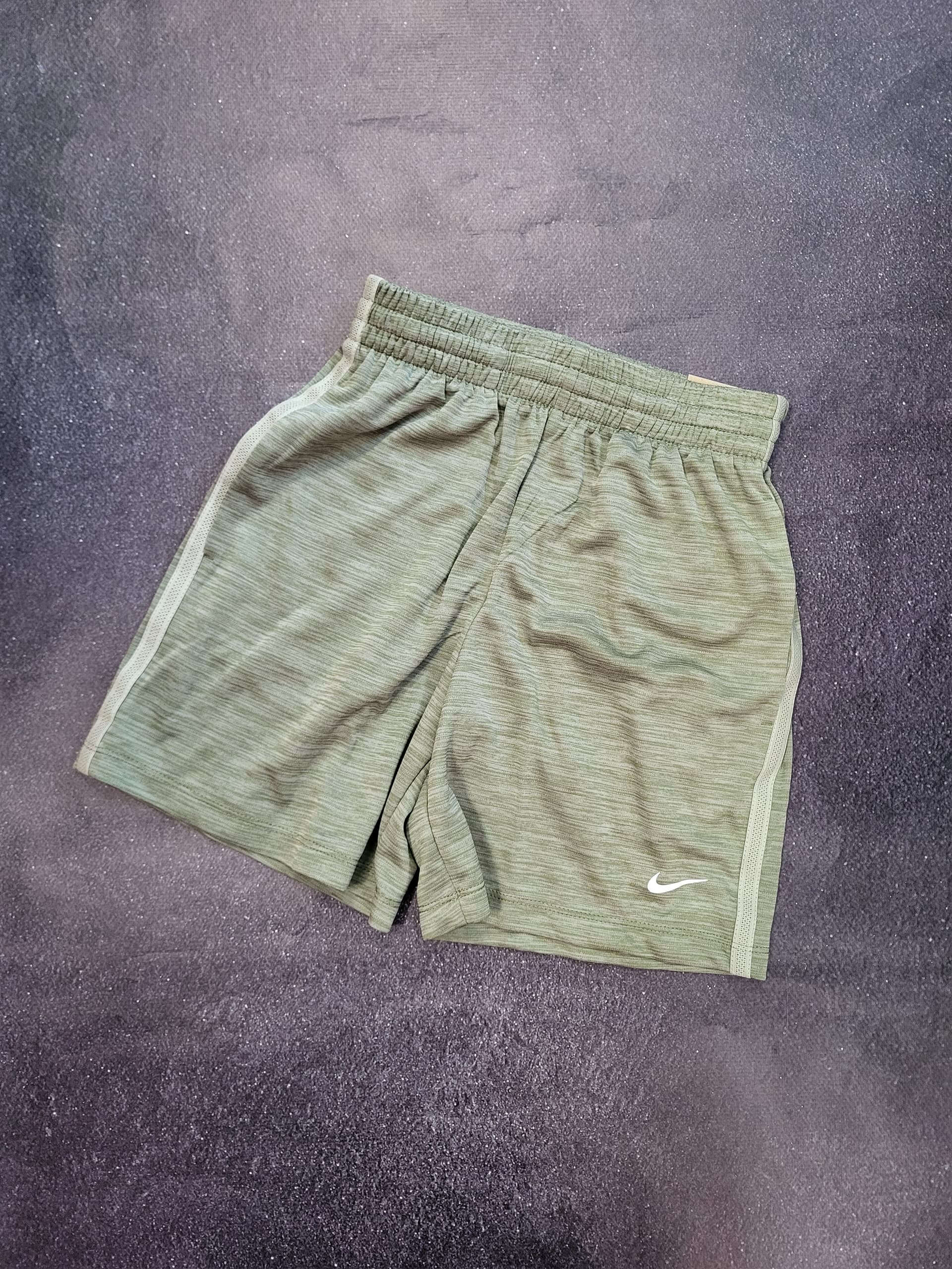 Шорти Nike Boy Dri-fit Multi short green (HF9006-304) - зображення 1