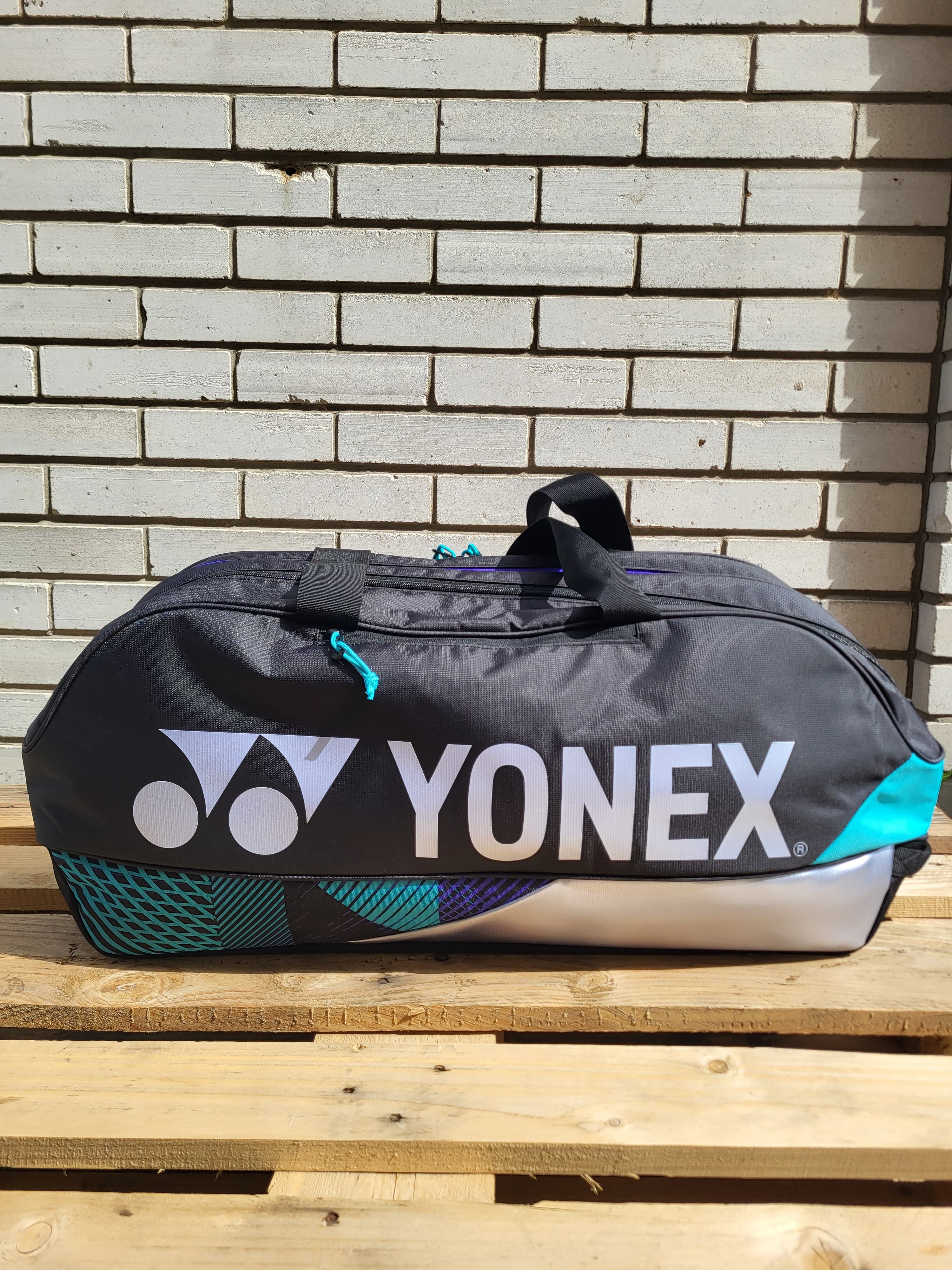 Чохол на 6 ракетки Yonex Pro tournament BAG92431 black/silver