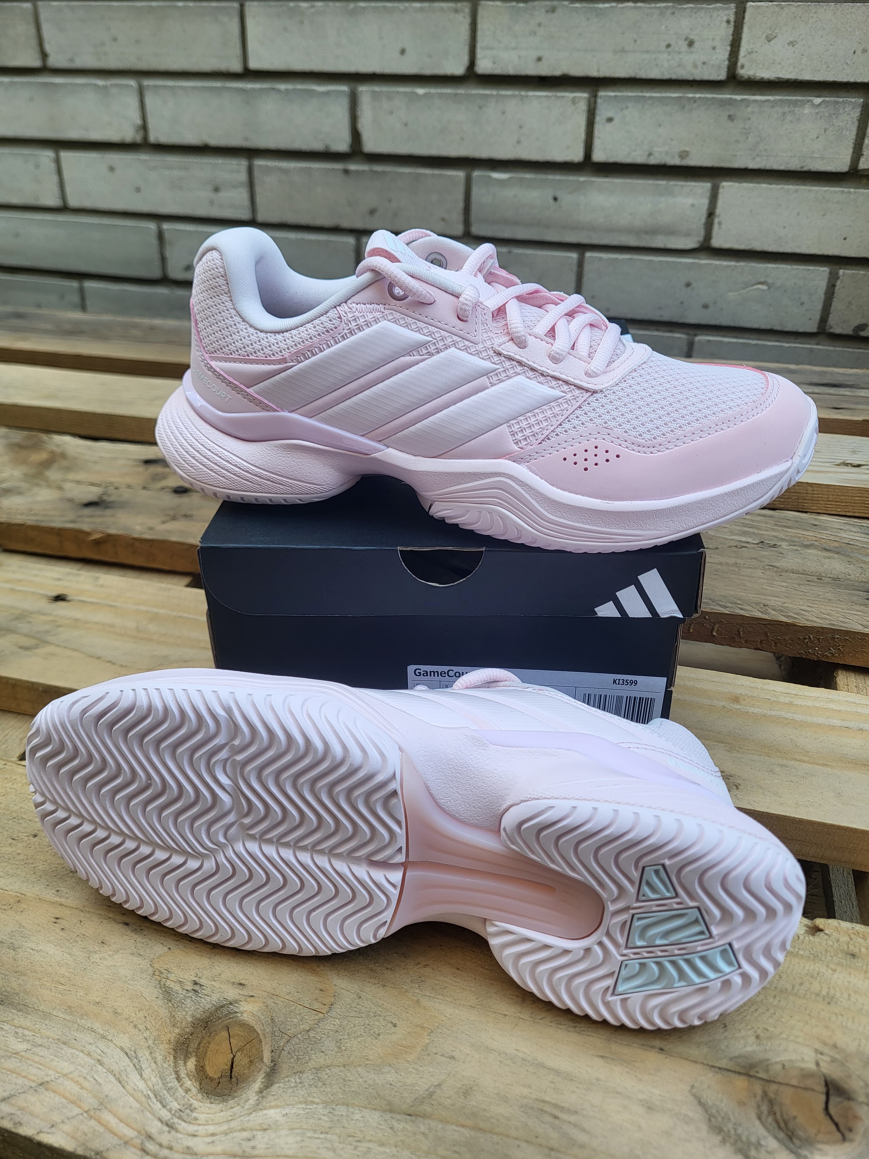Кросівки жіночі Adidas Game court 3 all court (KI3599)