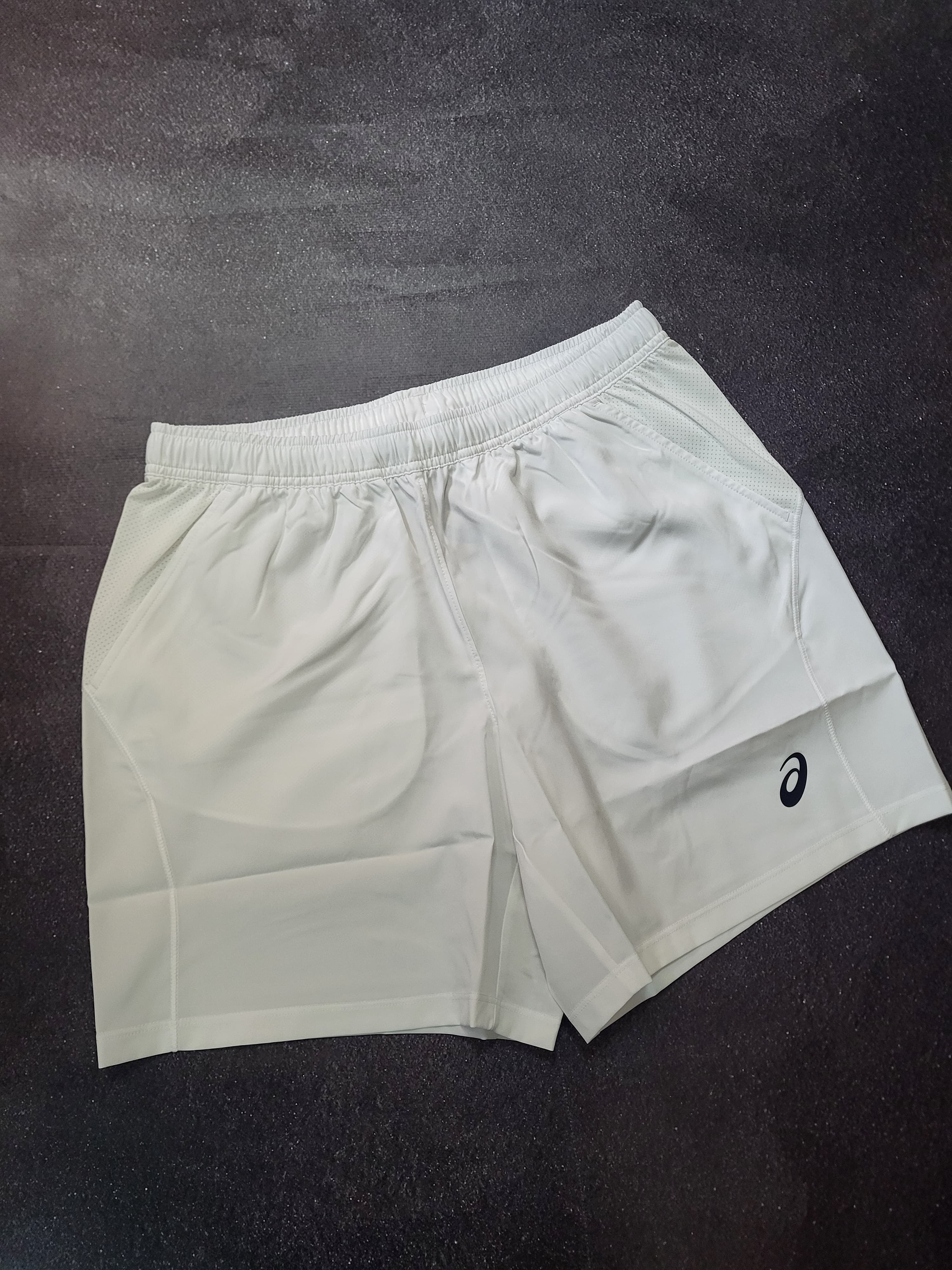 Шорти чоловічі Asics Court 7in short white (2041A344-100)